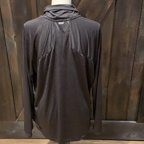 Spalding plus Dri-Fit long sleeve high neck top - Picture 5 of 12